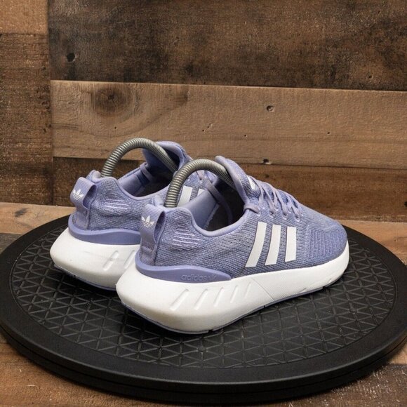ADIDAS SWIFT RUN 22 WOMENS ATHLETIC SHOES RUNNING WALKING GYM LIGHT PURPLE SZ 7 - Picture 8 of 9